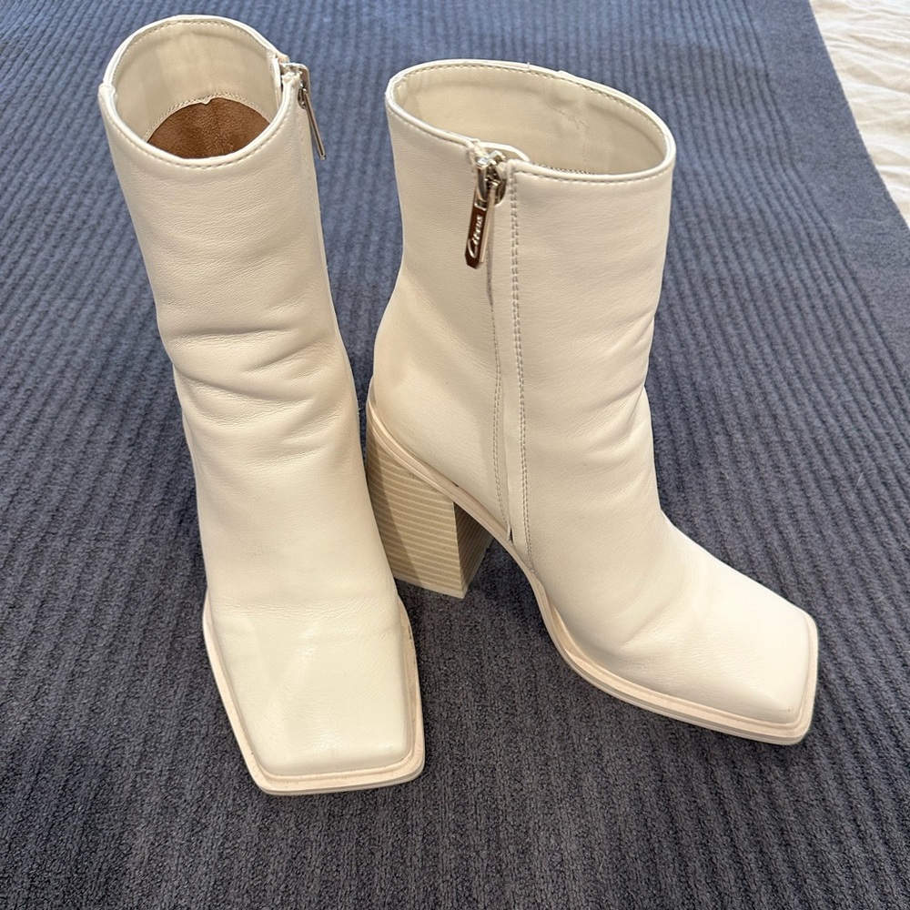 Circus by Sam Edelman Layla 2 Bootie in
Modern Ivory - Size 7